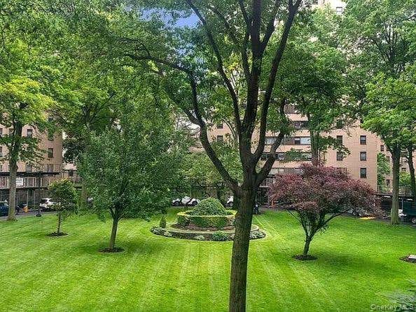 Photo of 3 Fordham Hill Oval #7B, Bronx, NY 10468 (MLS # 1013430)