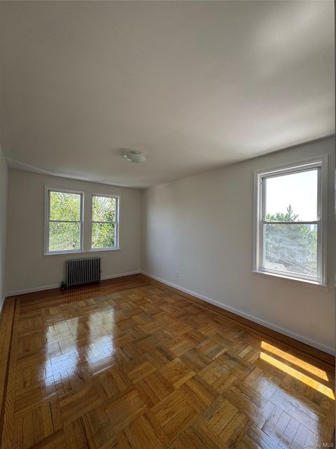 Apartment For Rent - 3922 Amundson Avenue<br/> Bronx, NY 10466