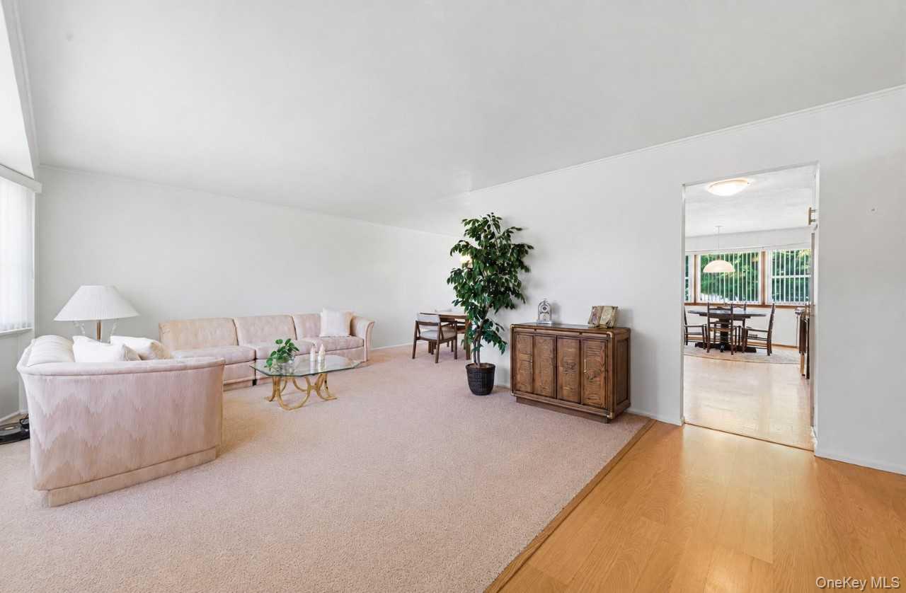 10 Kipling Drive