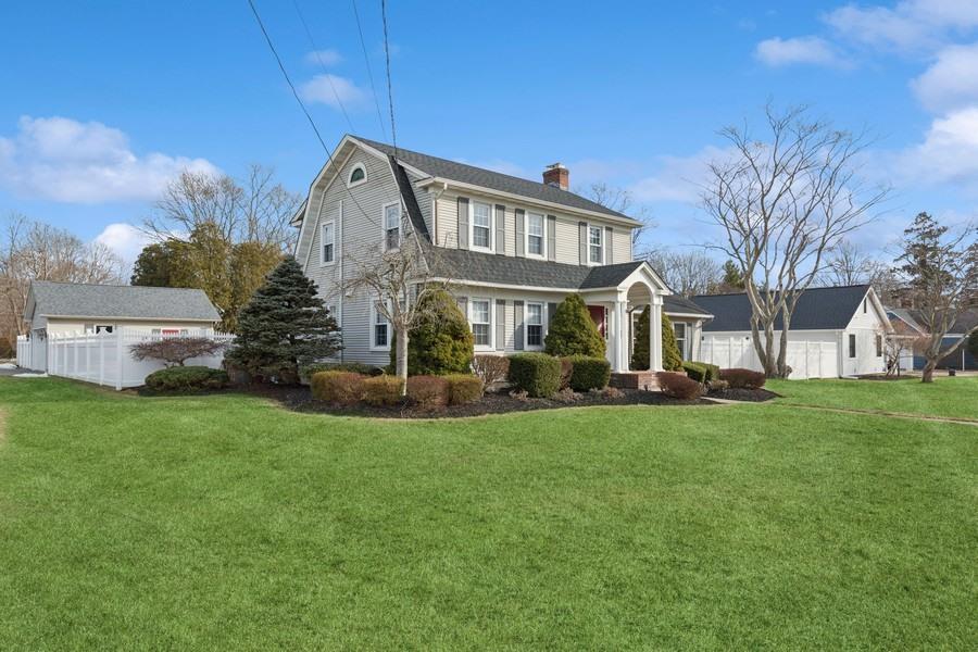 3 Beverly Avenue, East Patchogue, New York image 4