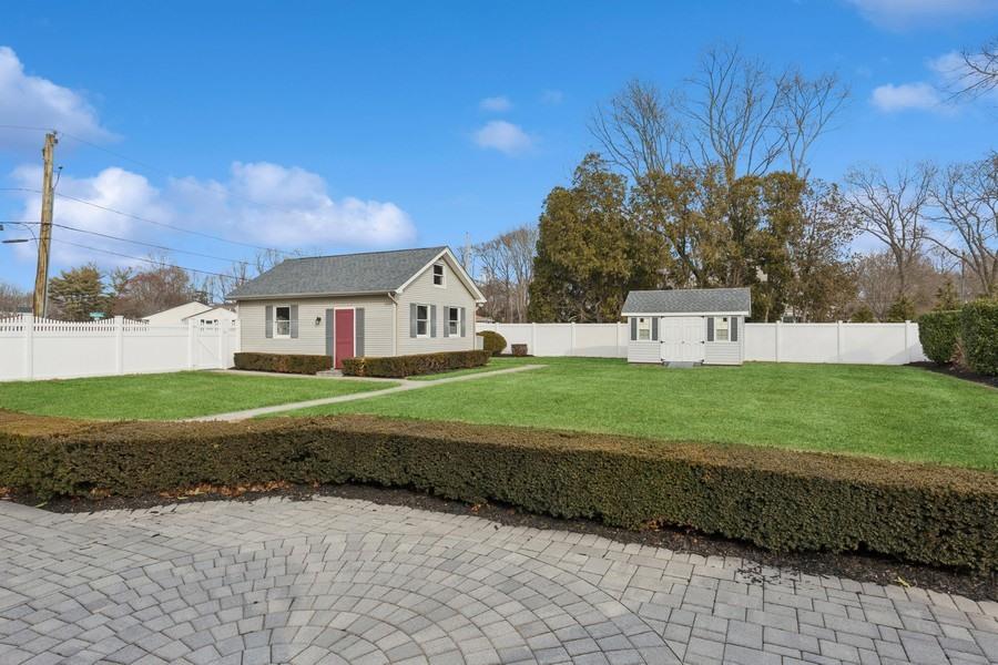 3 Beverly Avenue, East Patchogue, New York image 33