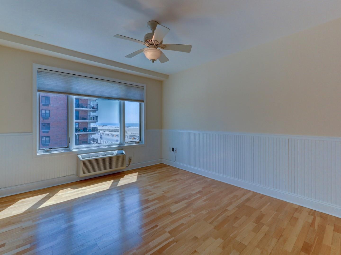 Long Beach, New York 11561, United States, 2 Bedrooms Bedrooms, ,2 BathroomsBathrooms,Residential,Active,171863