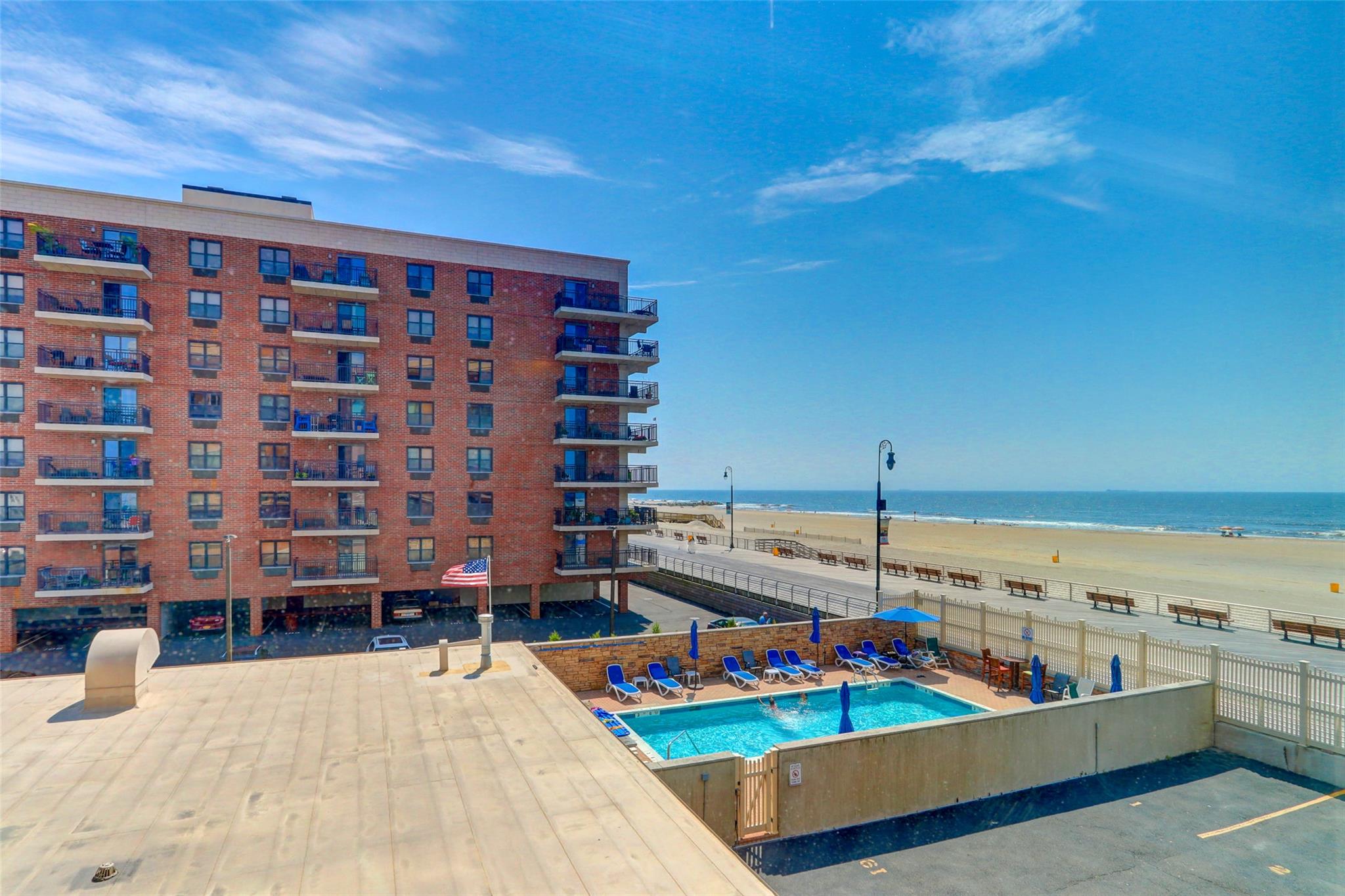 Long Beach, New York 11561, United States, 2 Bedrooms Bedrooms, ,2 BathroomsBathrooms,Residential,Active,171863
