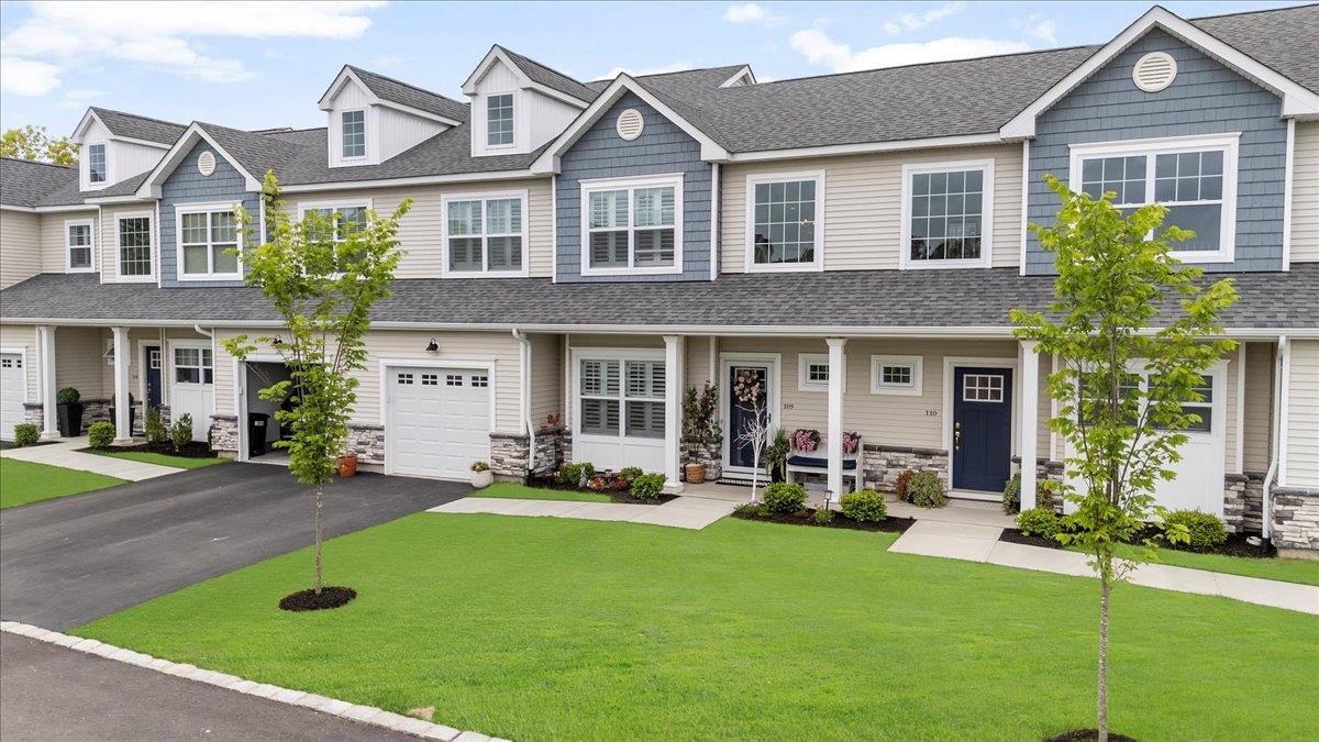 109 Halley Drive, Center Moriches, New York image 21