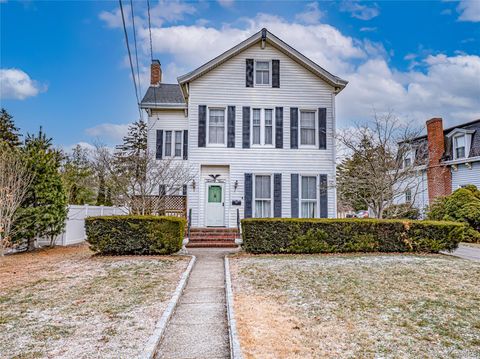 25 Shore Lane Bay Shore NY 11706