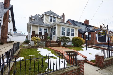 Homes For Sale - 18516 Galway Avenue<br/> Saint Albans, NY 11412