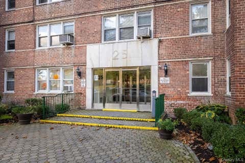 Homes For Sale - 25 Knolls Crescent #4M<br/> Bronx, NY 10463