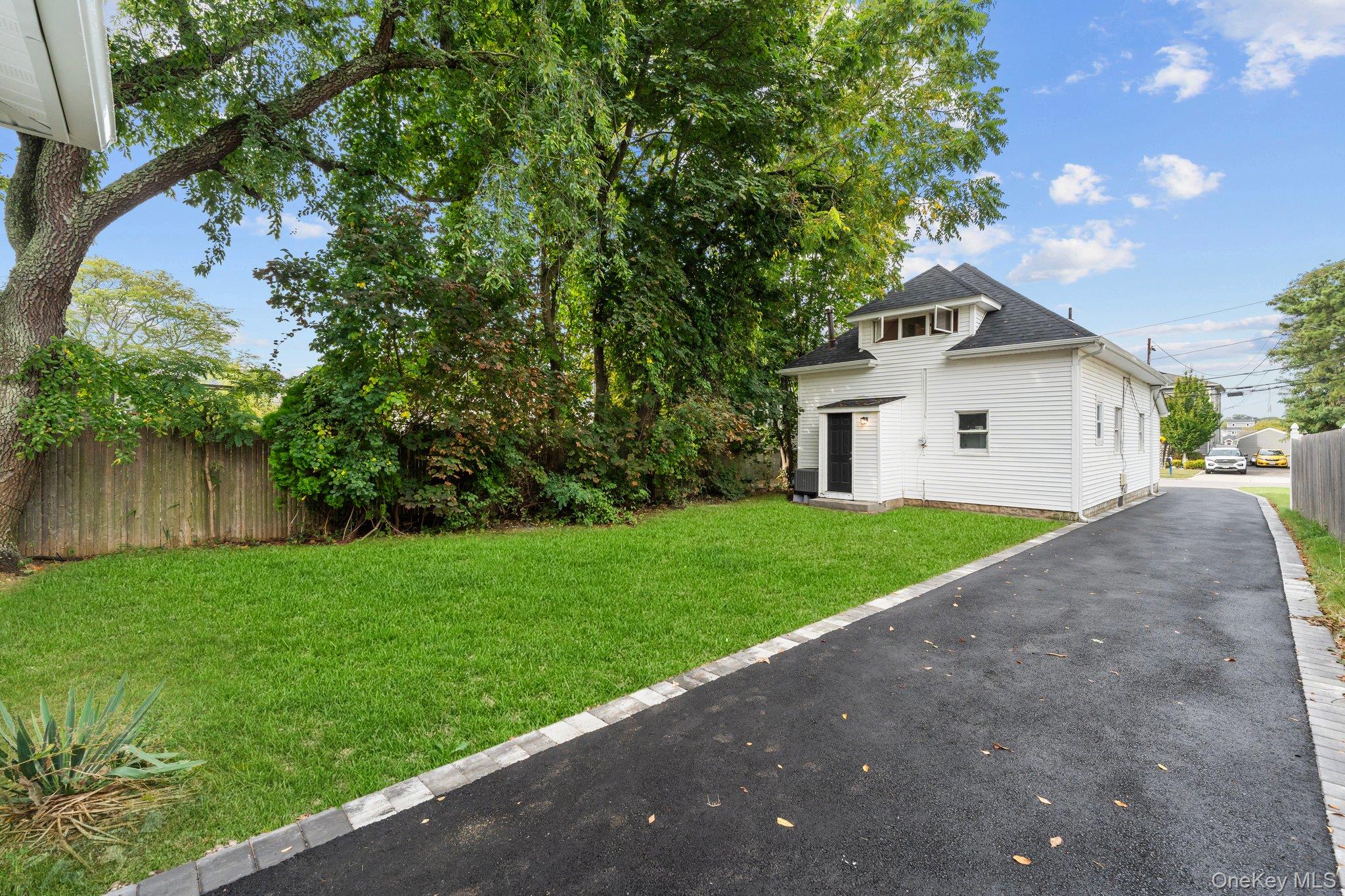 15 E Hamilton Avenue