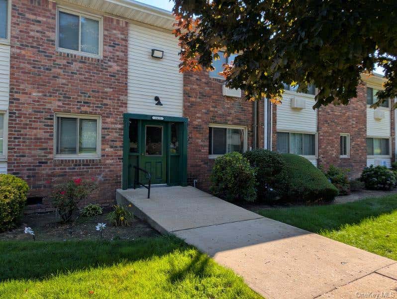 Photo of 2435 Union Boulevard #7B, Islip, NY 11751 (MLS # 1035148)