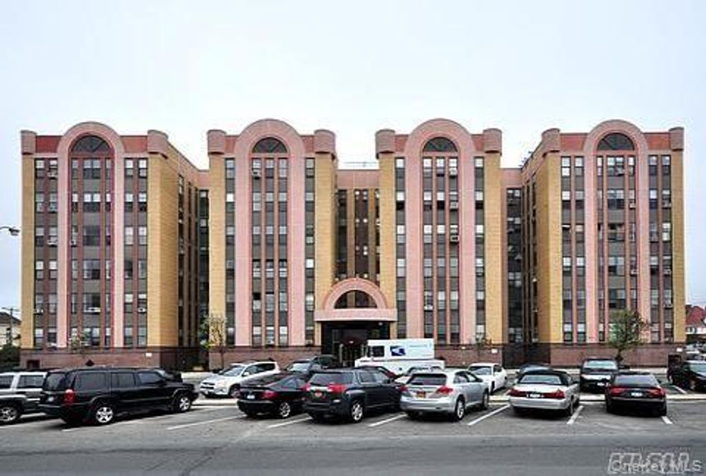 Photo of 25 W Broadway #110, Long Beach, NY 11561 (MLS # 960421)