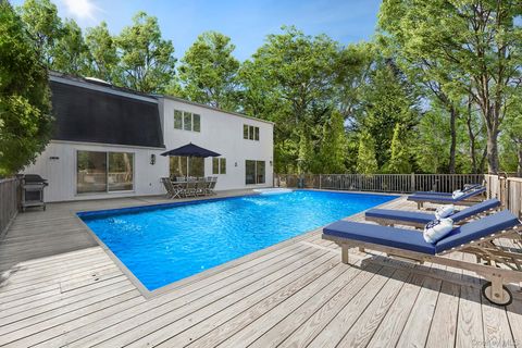 5 Cowhill Lane Wainscott NY 11975