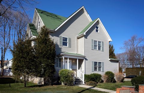 Apartment For Rent - 689 Conklin Street #A1<br/> Farmingdale, NY 11735