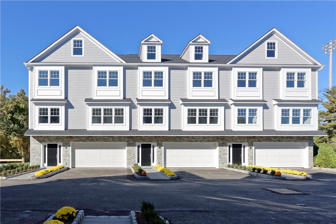 The Pointe 6, Rye Brook, New York - 4 Bedrooms  
4 Bathrooms  
8 Rooms - 