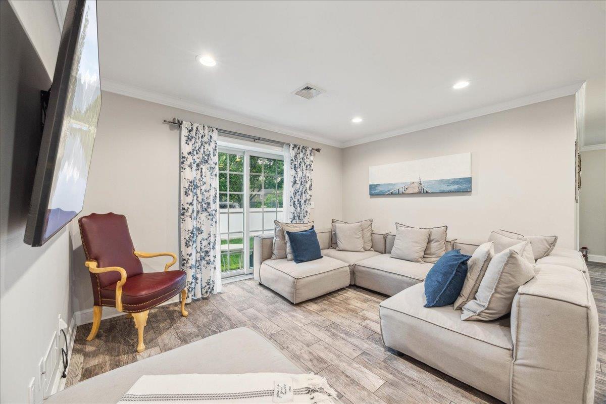 42 Sagamore Hill Drive, Port Washington, New York image 22