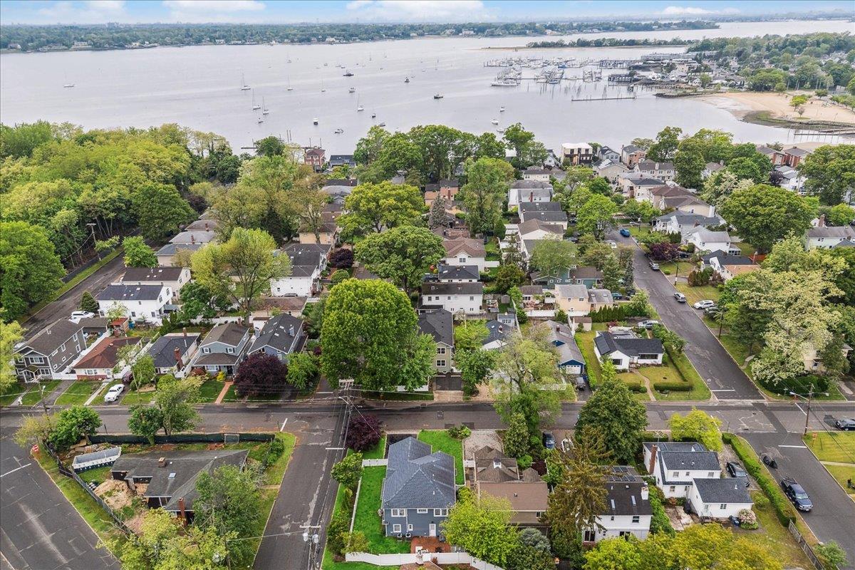 42 Sagamore Hill Drive, Port Washington, New York image 3