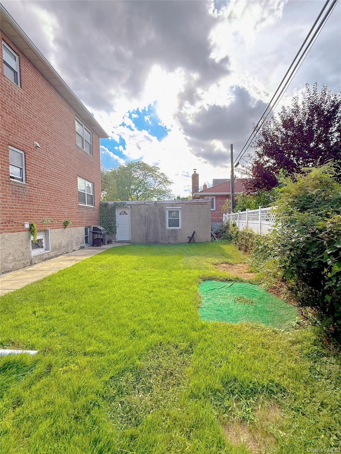 200-21 39 Ave