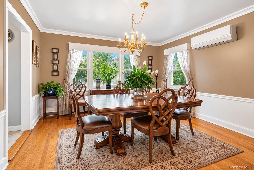 Photo of 202 Tecumseh Avenue, Mount Vernon, NY 10553 (MLS # 1062869)