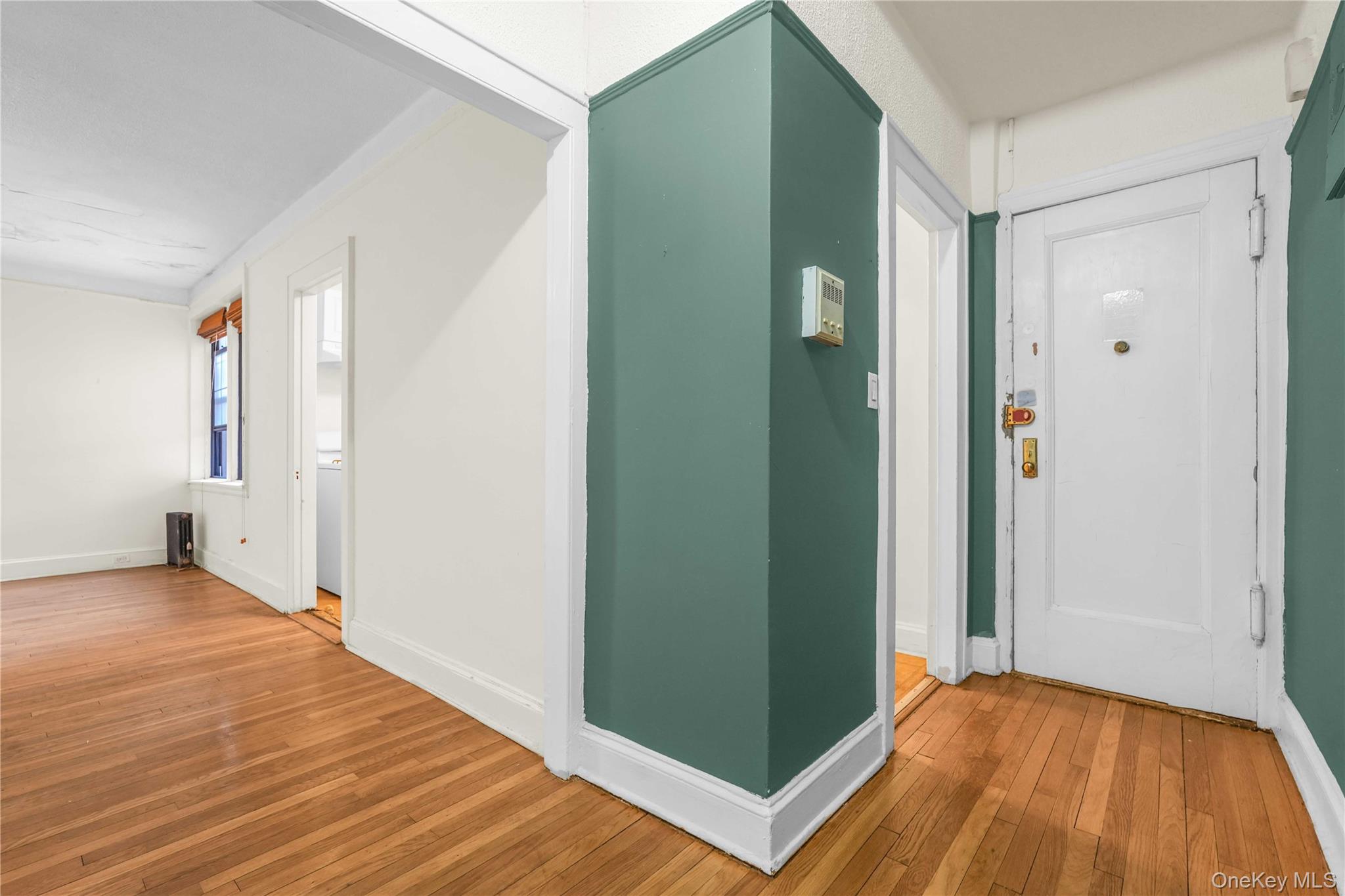 68-30 Burns Street C2