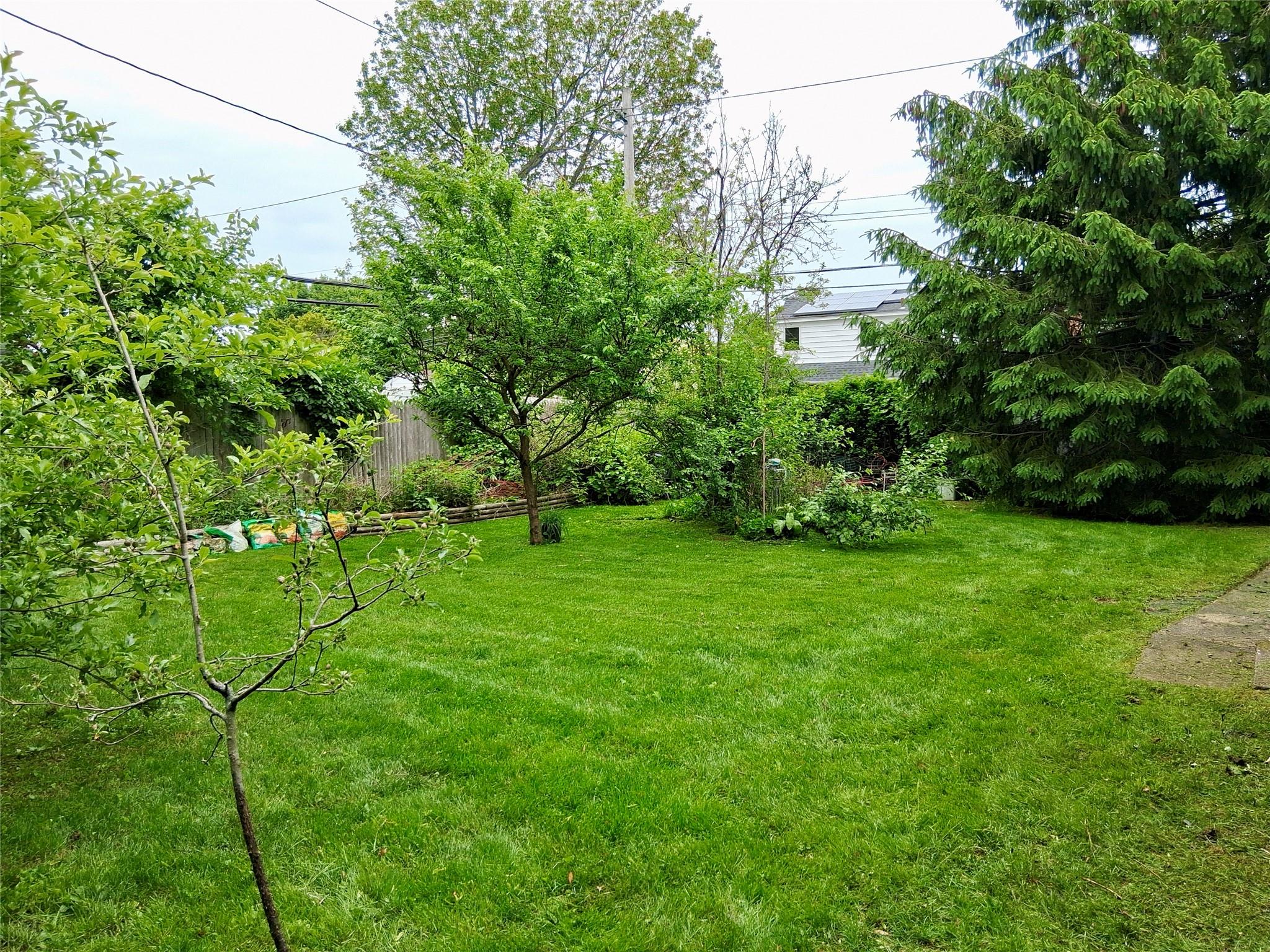 19 Hicks Avenue, Syosset, New York image 6