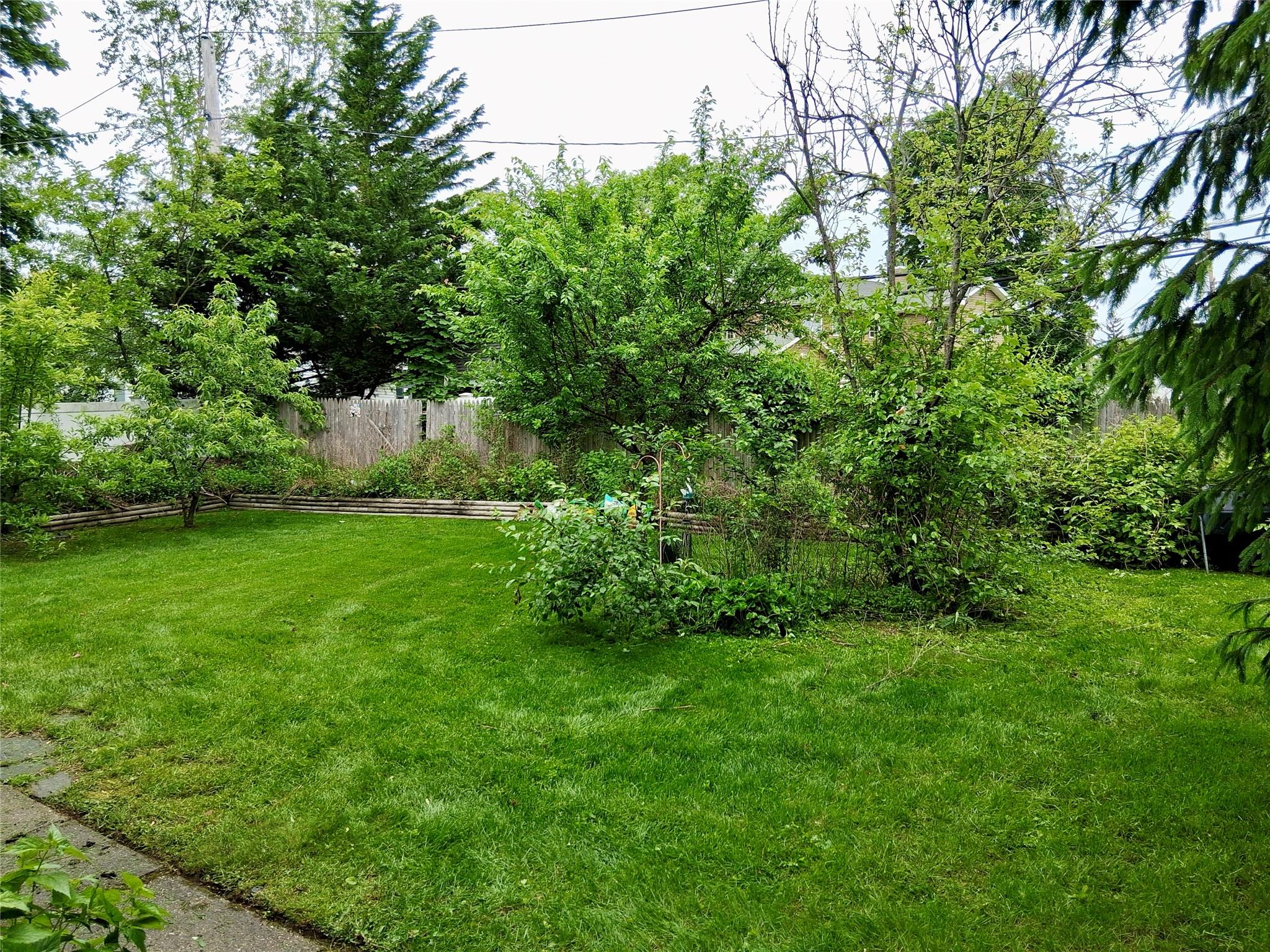 19 Hicks Avenue, Syosset, New York image 7