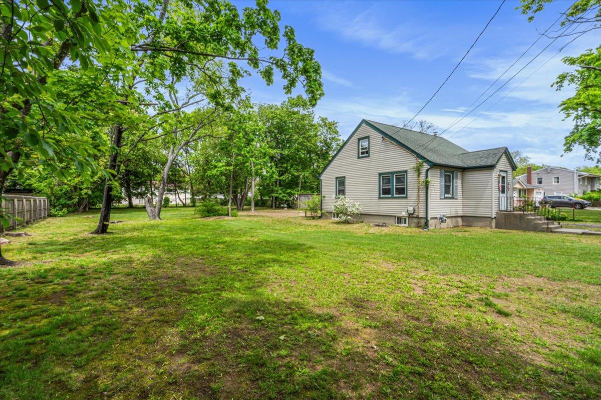 275 Ocean Avenue, Brentwood, New York image 17