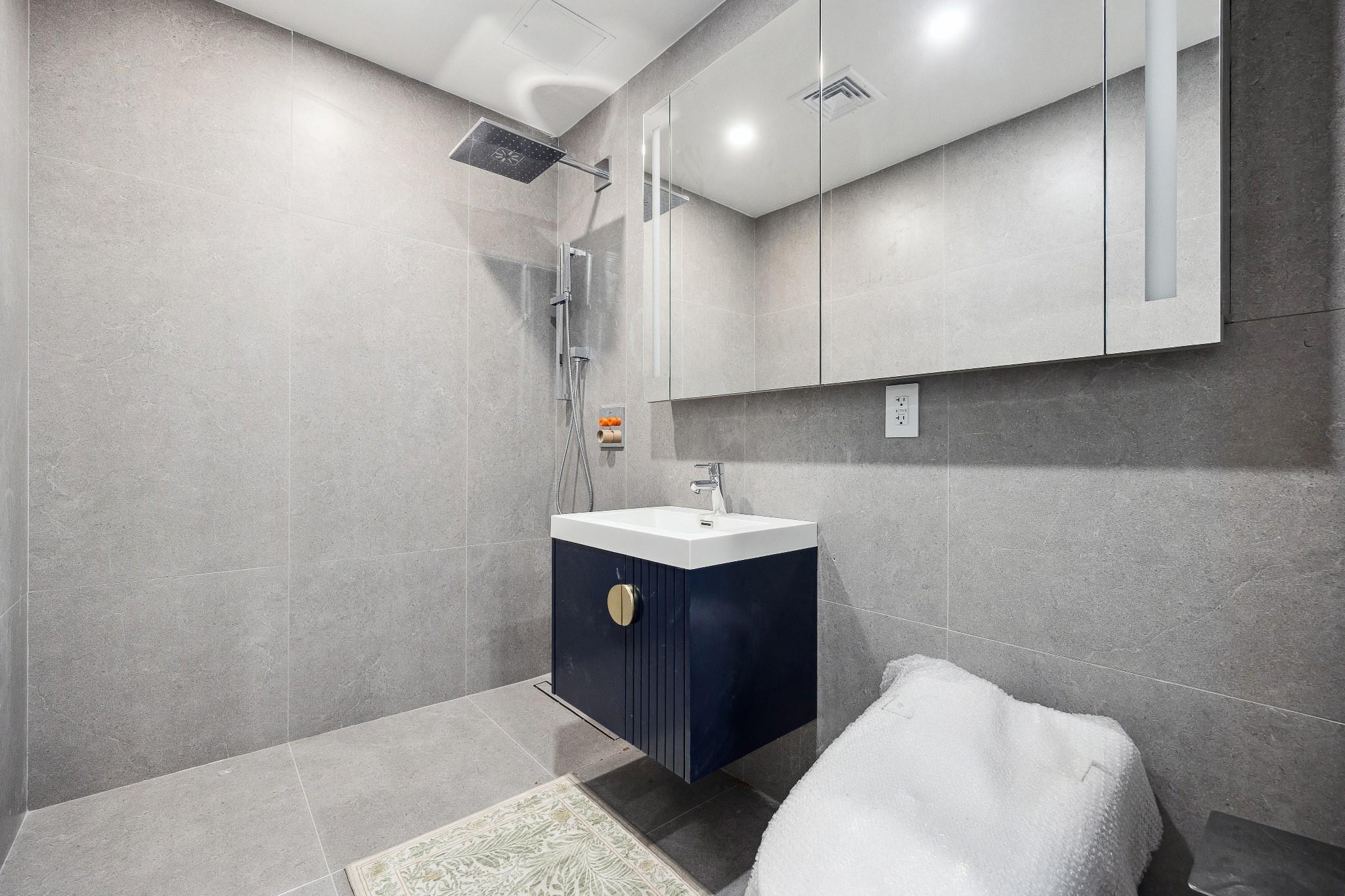 38-20 Parsons Boulevard #602, Flushing, New York image 14