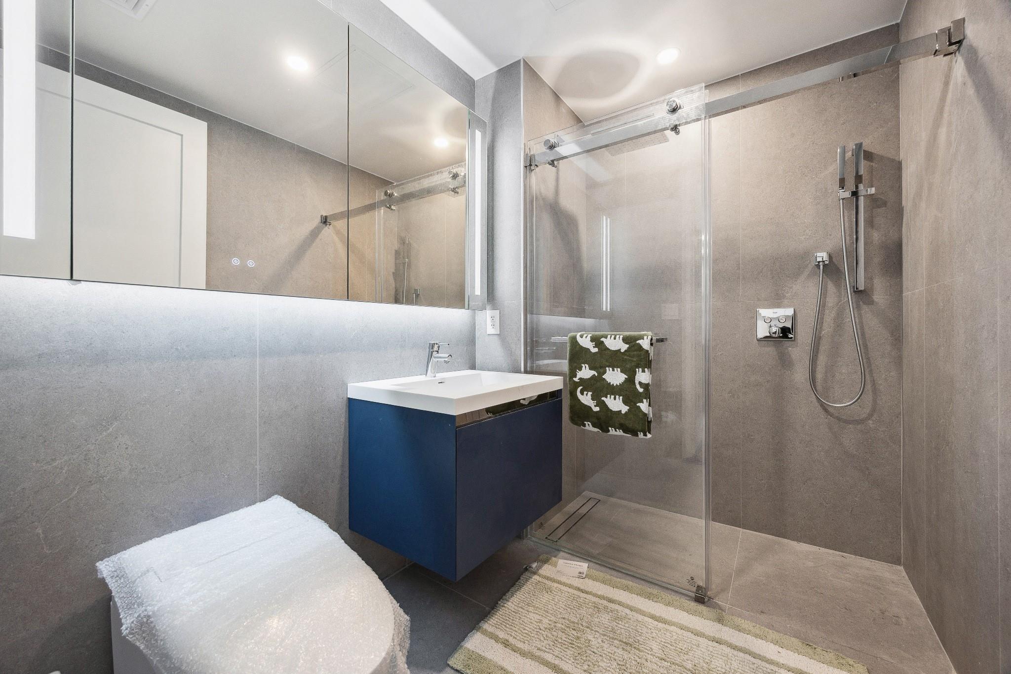 38-20 Parsons Boulevard #602, Flushing, New York image 32