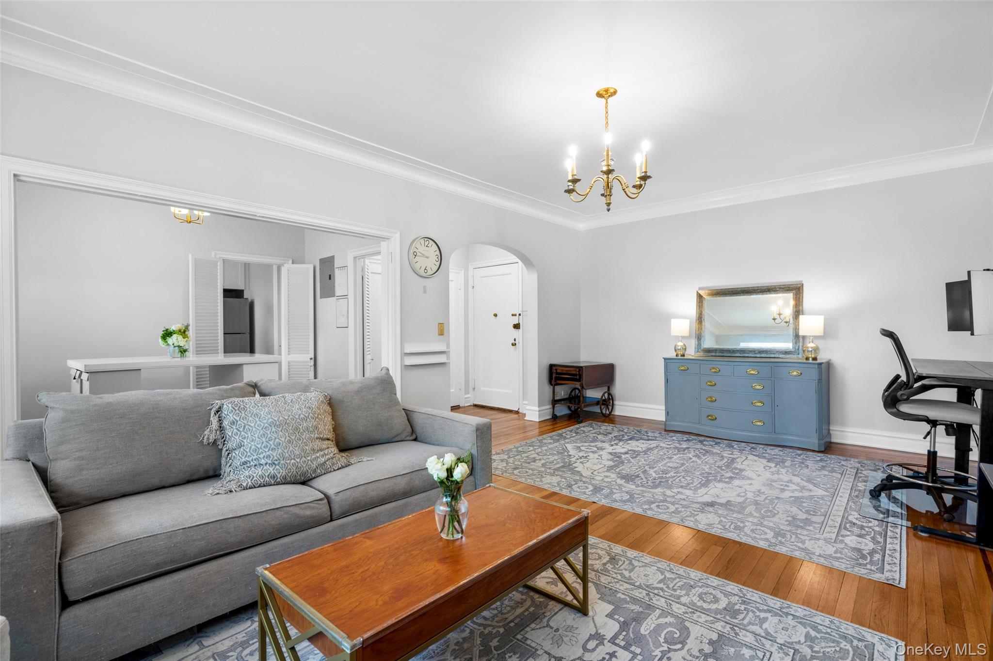 14 N Chatsworth Avenue 2G