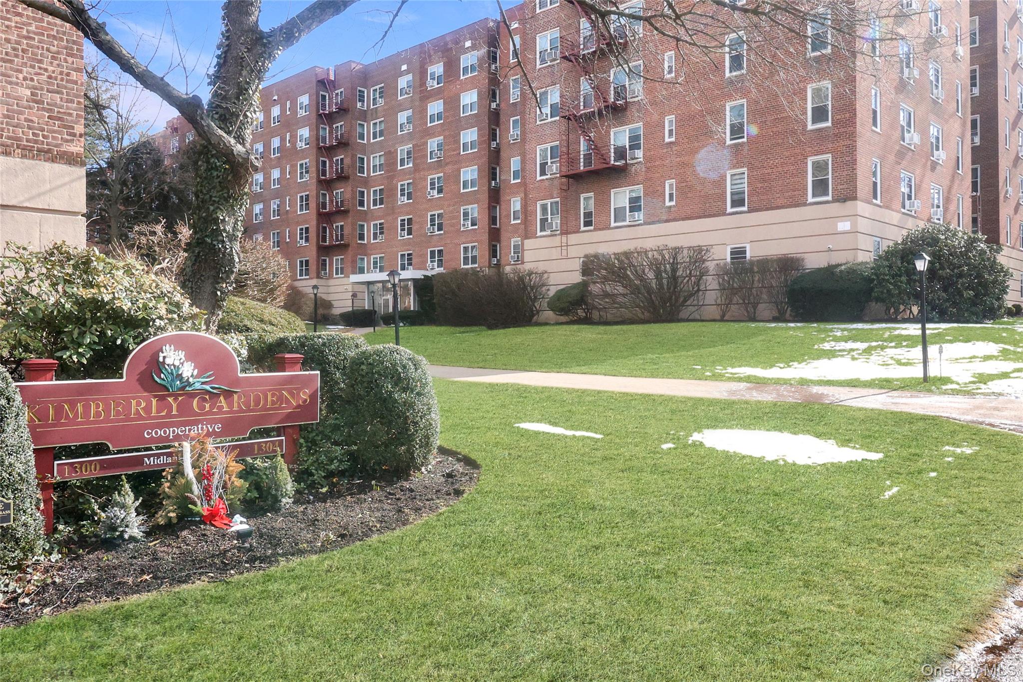 Photo 1 of 42 — 1300 Midland Avenue A51, Yonkers, NY 10704