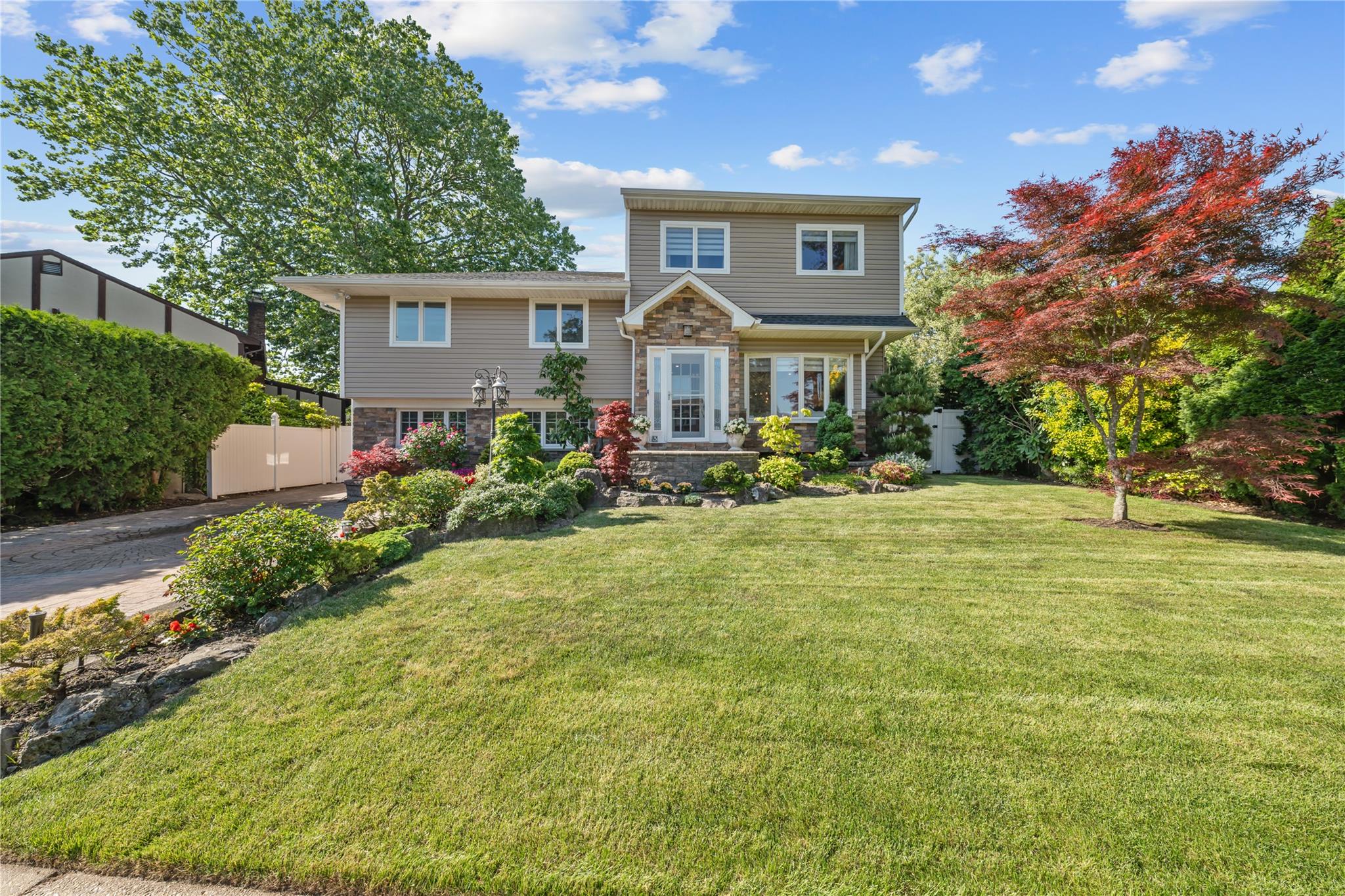 3 Deb Street, Plainview, New York image 4