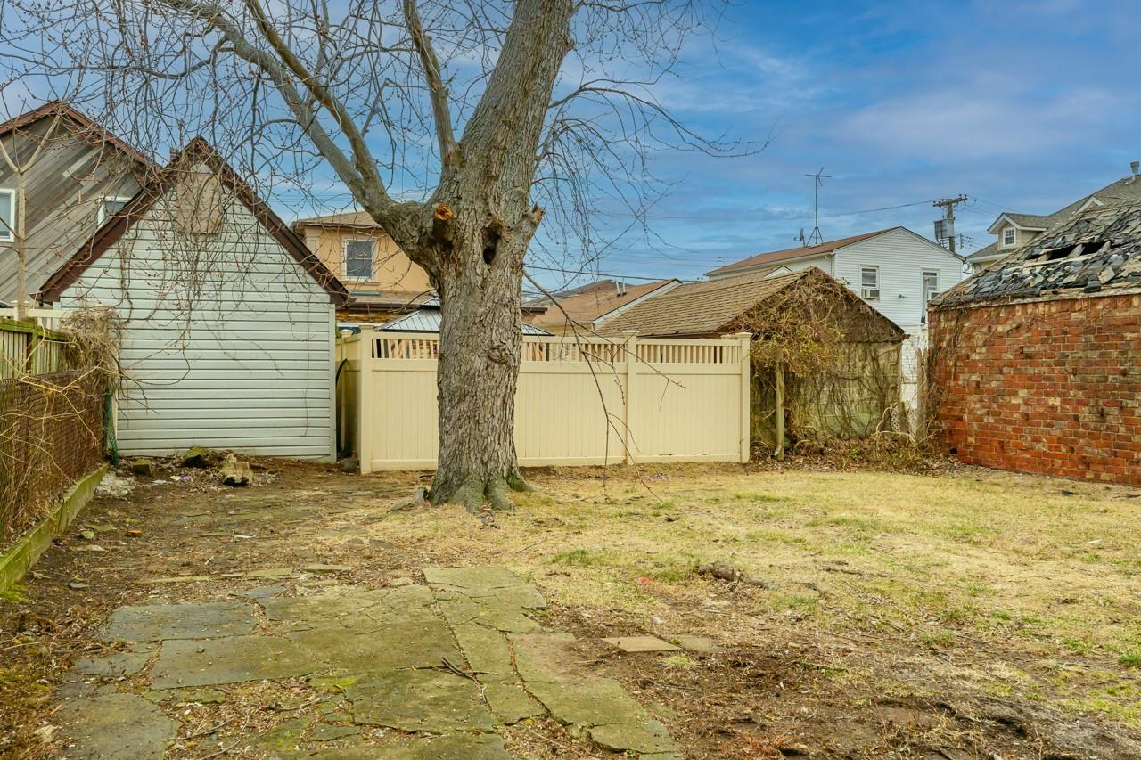 158-34 W 96 Street, Howard Beach, New York image 4