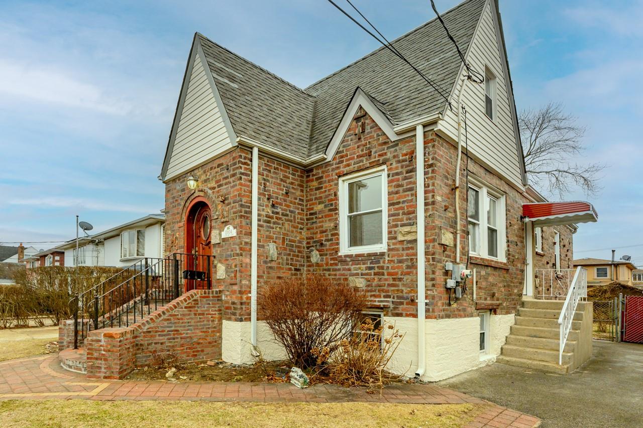 158-34 W 96 Street, Howard Beach, New York image 3