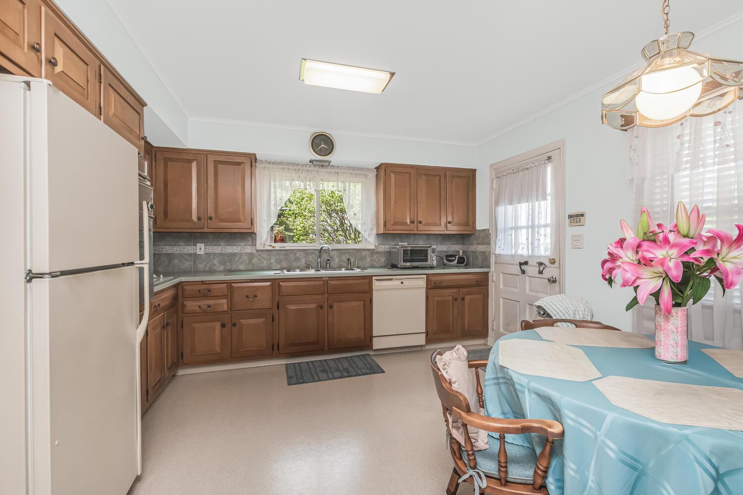 10 Constant Avenue, Yonkers, New York image 9
