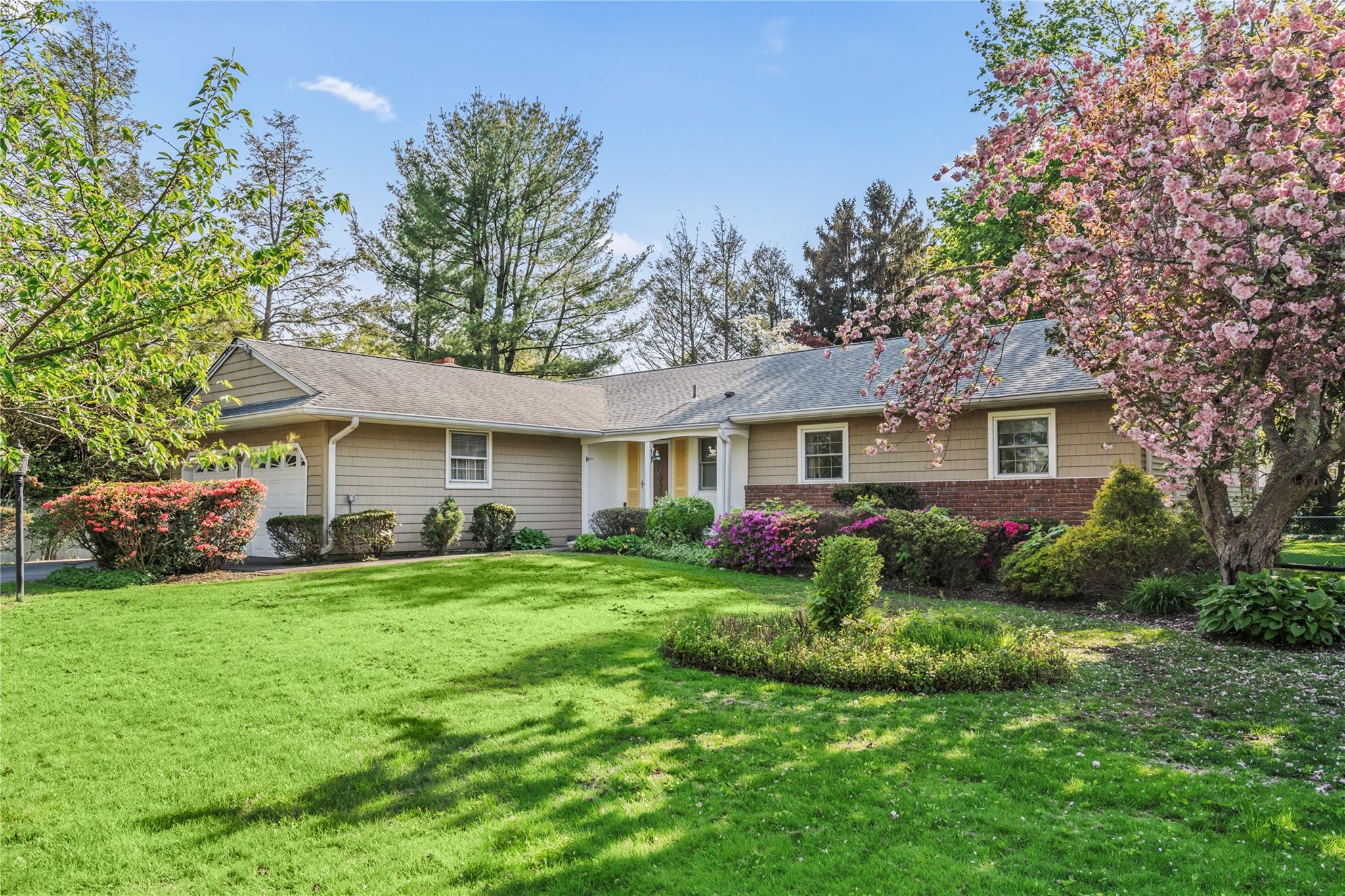 359 Old Bridge Road, East Northport, New York image 2