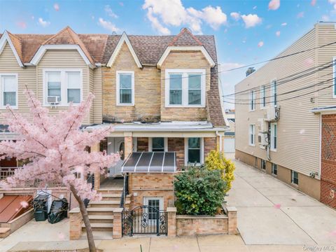 Multifamily For Sale - 7824 68th Road<br/> Middle Village, NY 11379