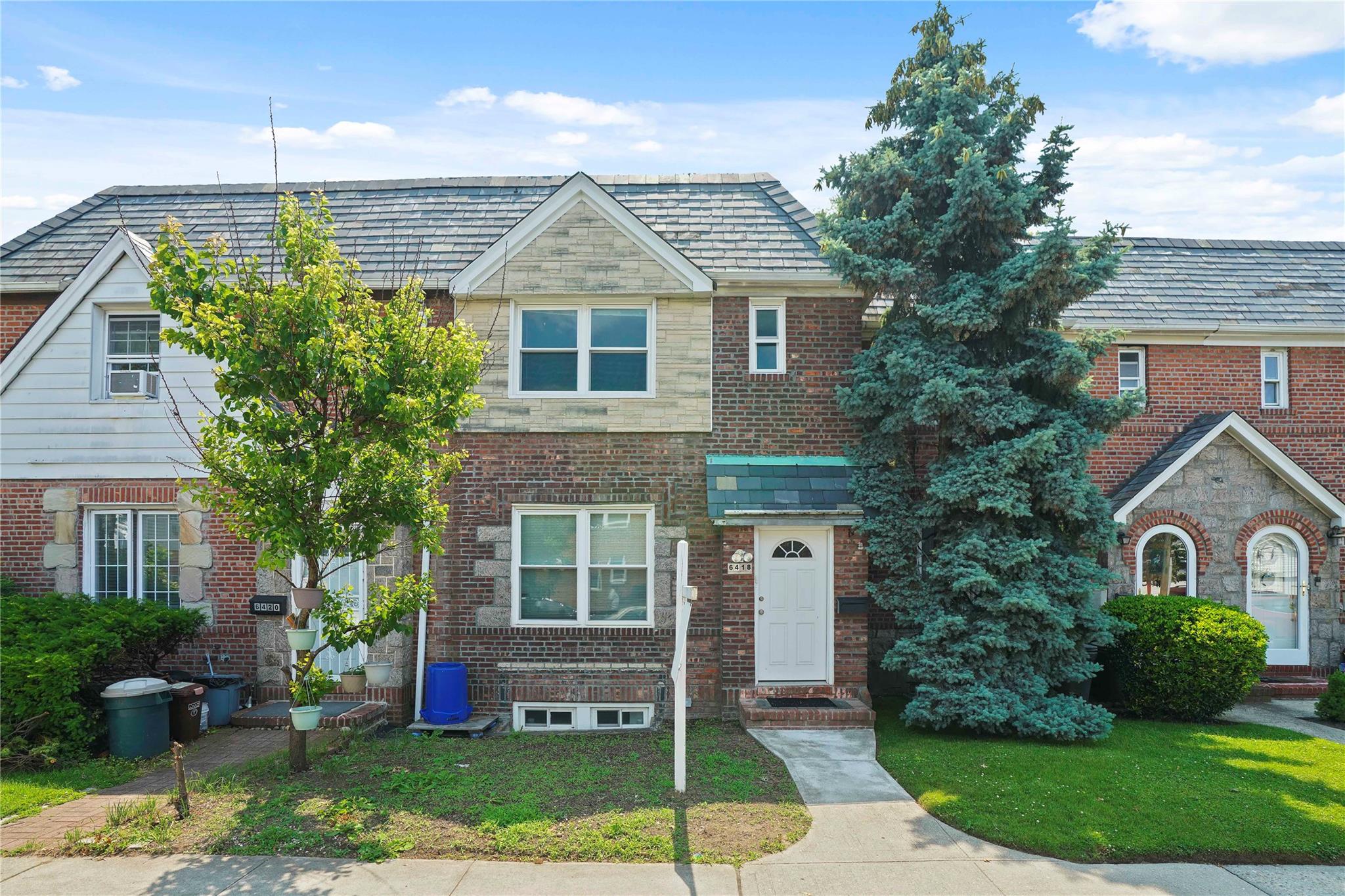 Property for Sale at 84 Place, Middle Village, Queens, NY - Bedrooms: 3 
Bathrooms: 2 
Rooms: 7  - $999,000