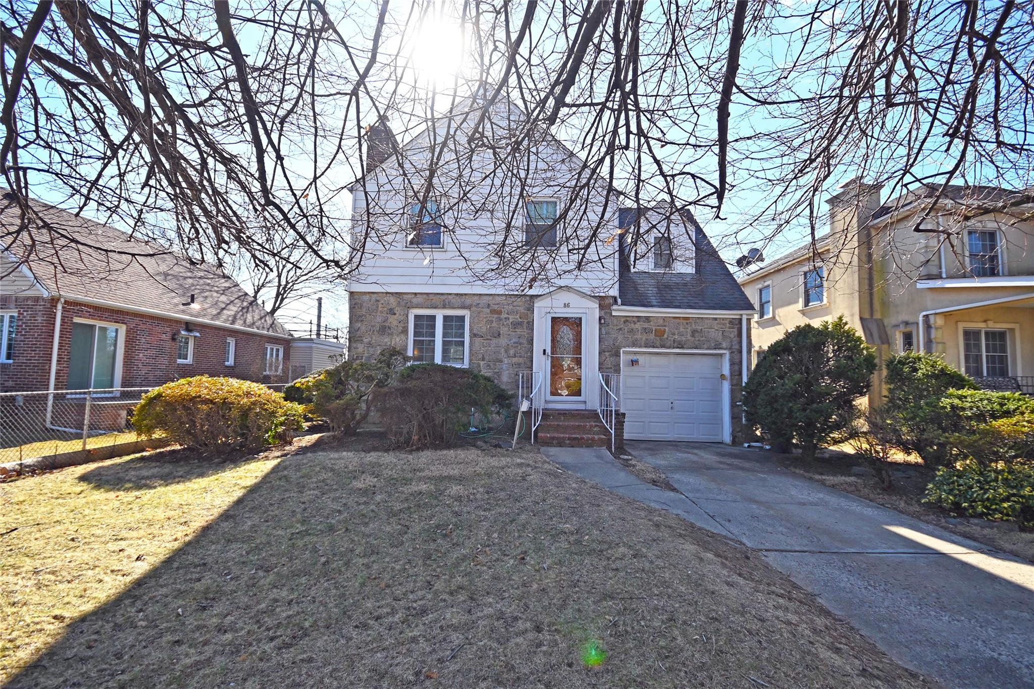 86 Primrose Drive, New Hyde Park, New York image 1