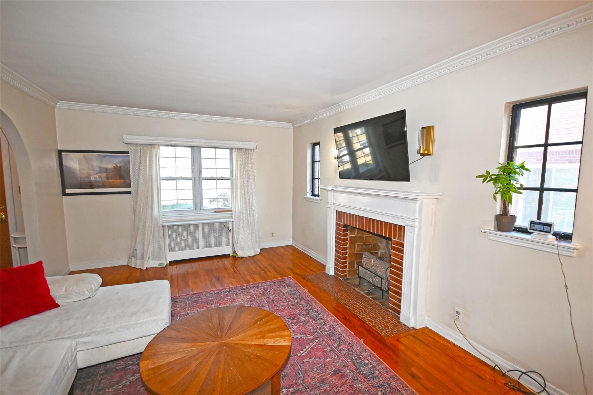 86 Primrose Drive, New Hyde Park, New York image 4