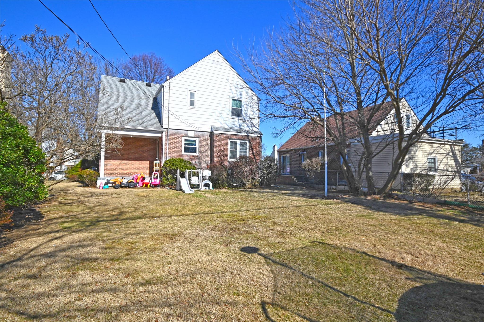 86 Primrose Drive, New Hyde Park, New York image 25