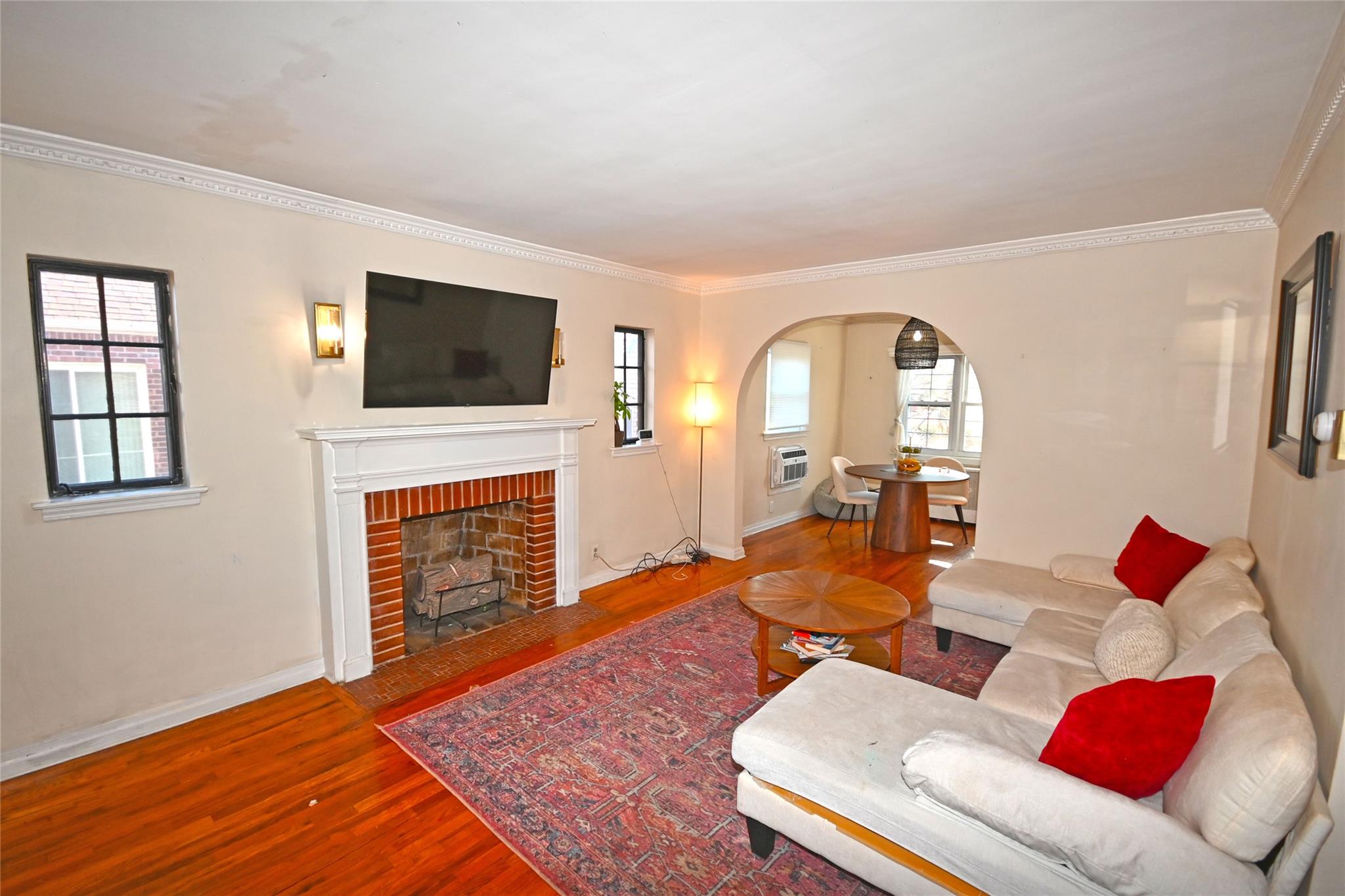 86 Primrose Drive, New Hyde Park, New York image 6