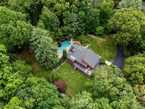 Homes For Sale - 12 Keyrel Lane<br/> Mahopac, NY 10541