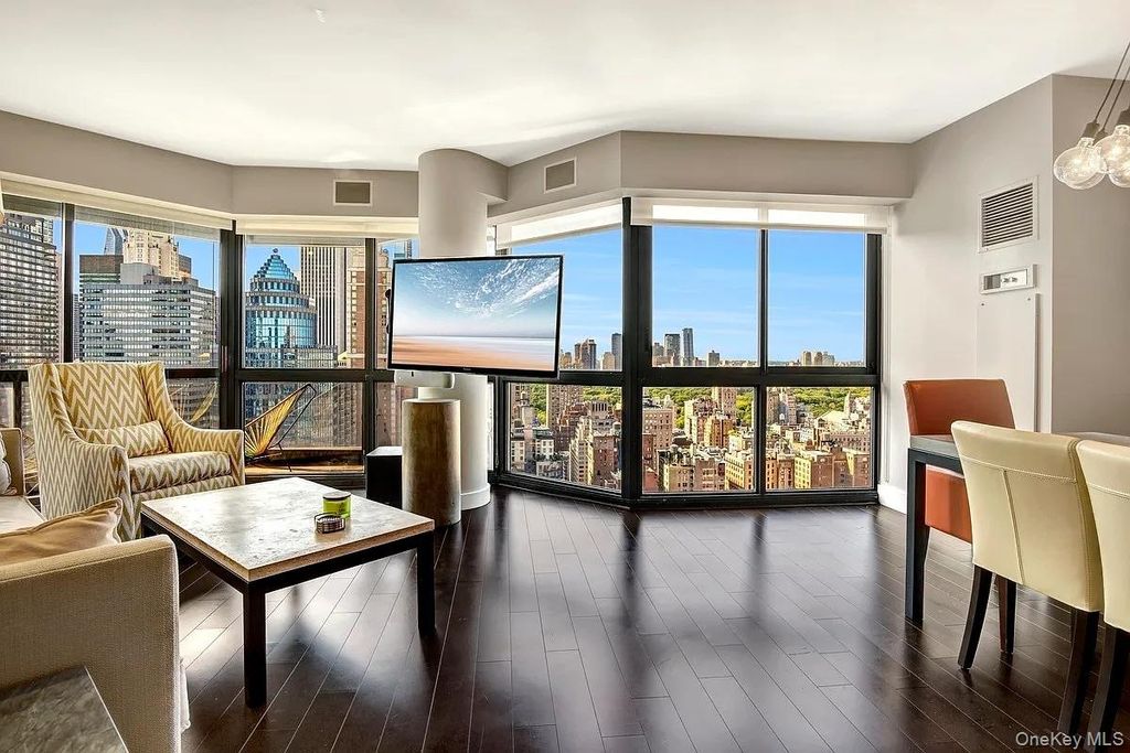 Photo of 200 E 61st Street #35B, New York (Manhattan), NY 10065 (MLS # 997122)