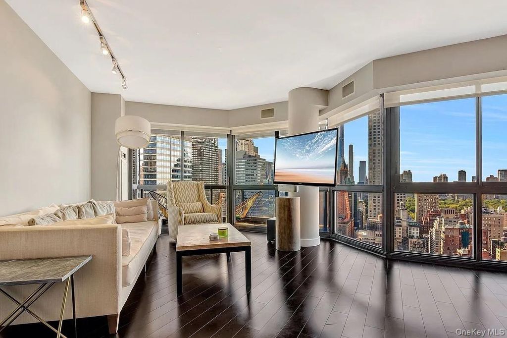 Photo of 200 E 61st Street #35B, New York (Manhattan), NY 10065 (MLS # 997122)