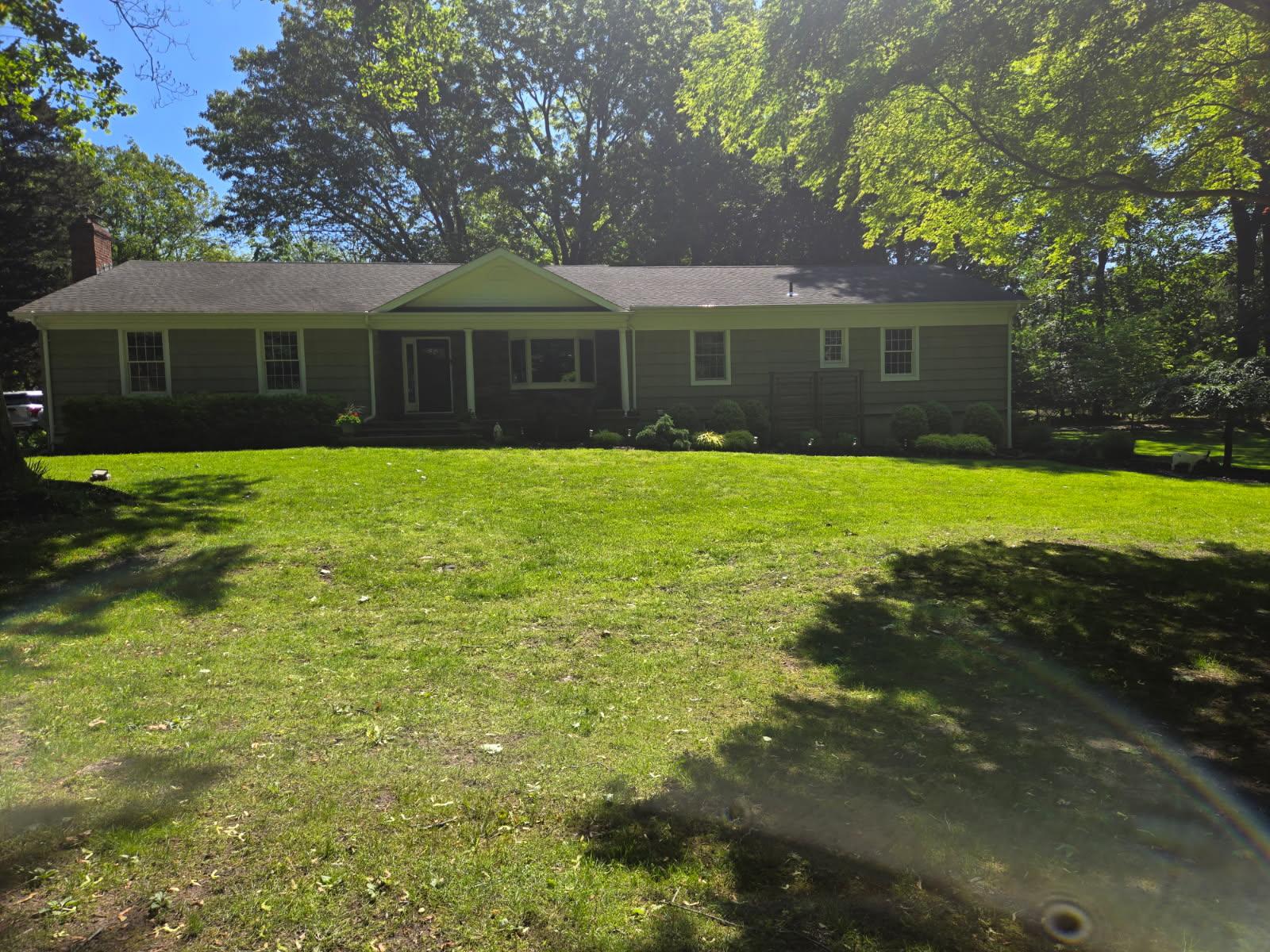 Horse Race Lane, Nissequogue, Hamptons, NY - 4 Bedrooms  
3.5 Bathrooms - 