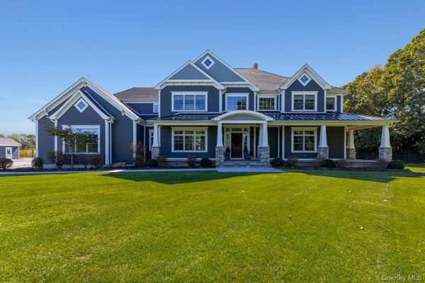 23 CASTLE CT, WADING RIVER, NY 11792 - Image 1bcff2fb90dfb4b4cc1ab94695cbd8f1/3553320076