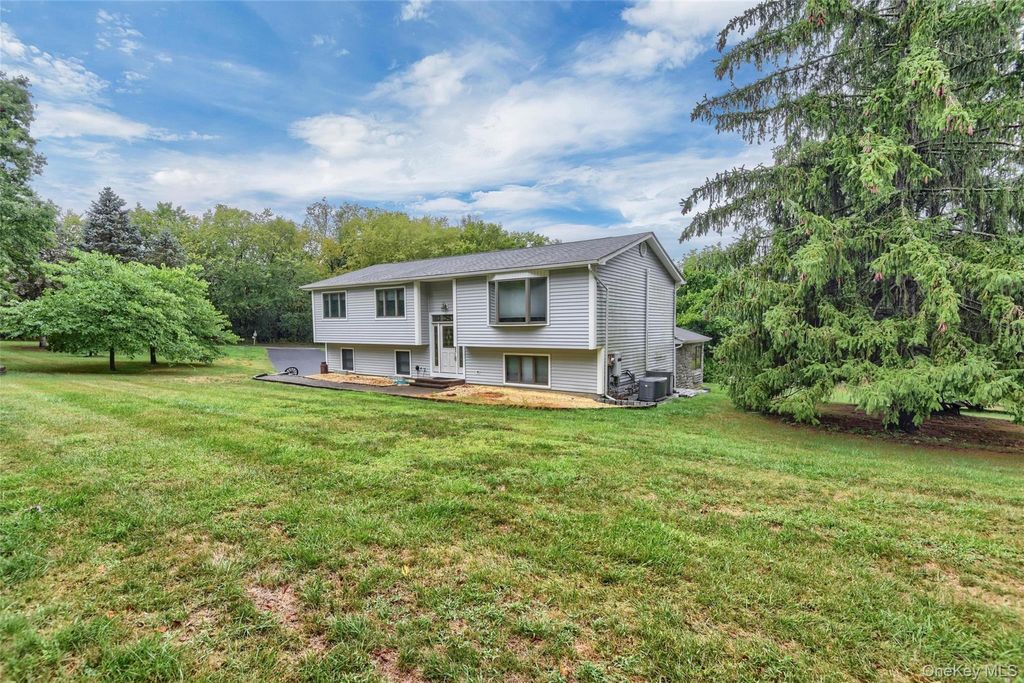 Photo of 6 Emily Lane, Monroe, NY 10950 (MLS # 963495)