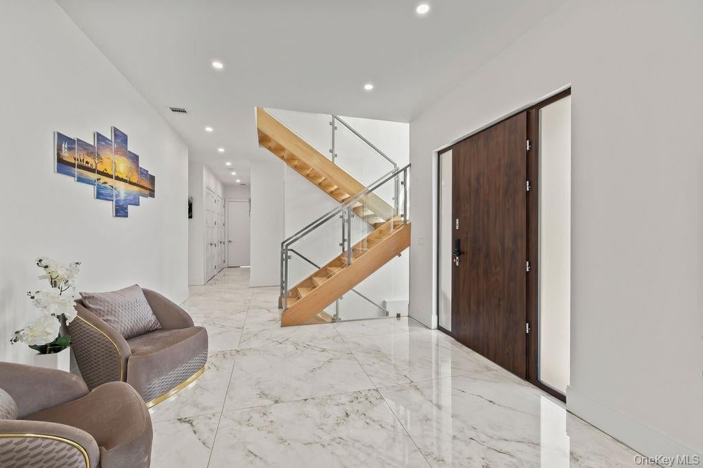 5 Blue Bird Road