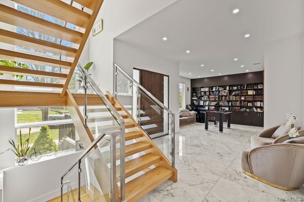 5 Blue Bird Road