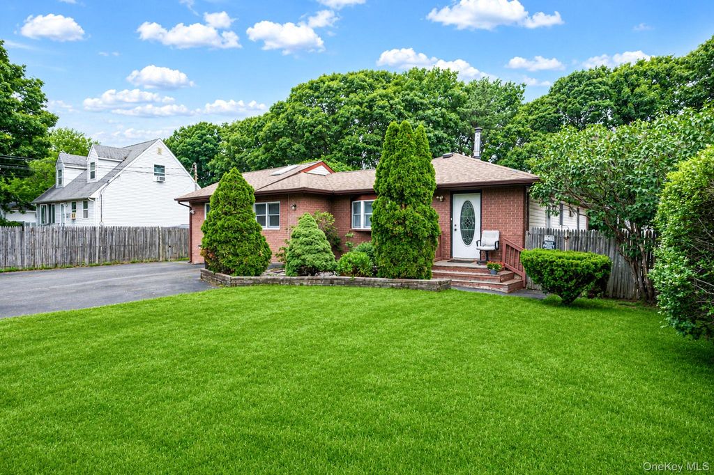 Photo of 119 Chanel Drive E, Shirley, NY 11967 (MLS # 1018809)