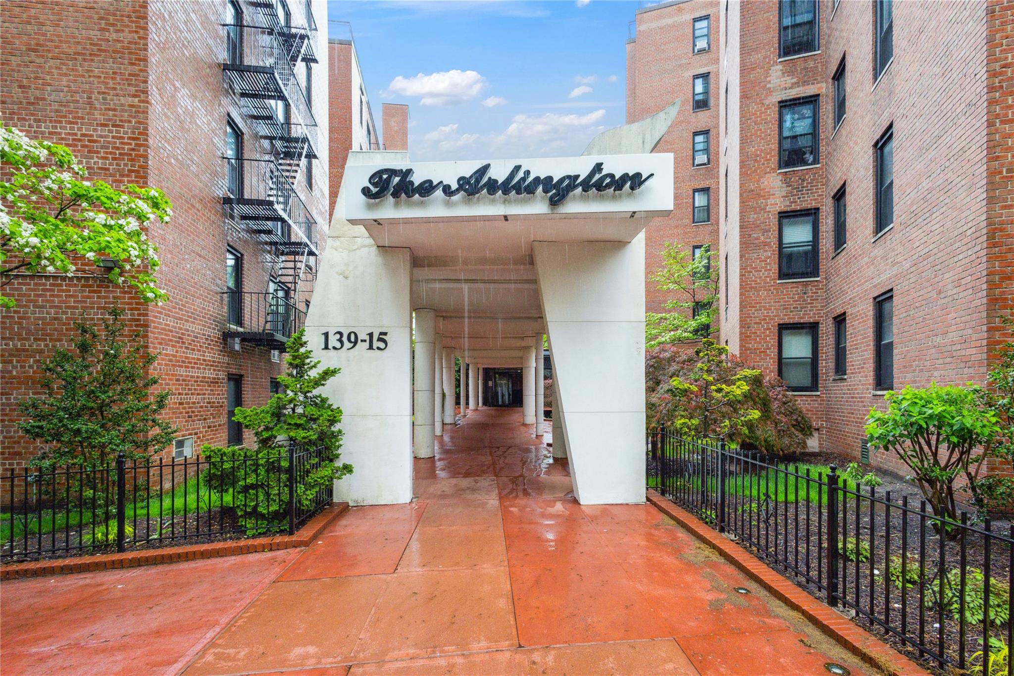 139-15 83 Avenue #409, Briarwood, New York image 2